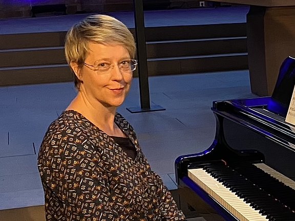 Beate_Kopie.jpg 